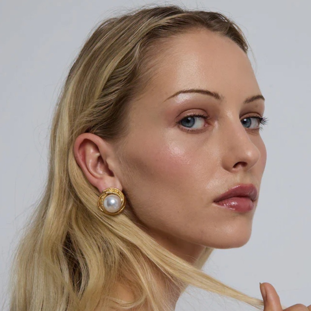Heaven Mayhem Gigi pearl earrings
